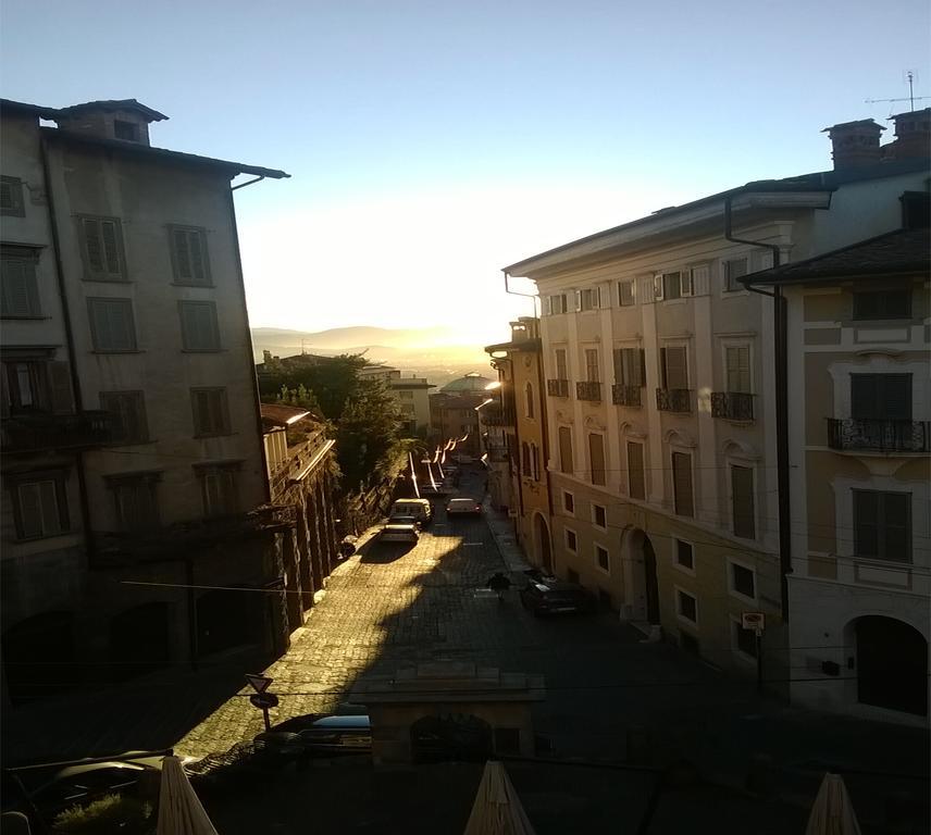 Uptown B'N'B Hotel Бергамо Екстериор снимка