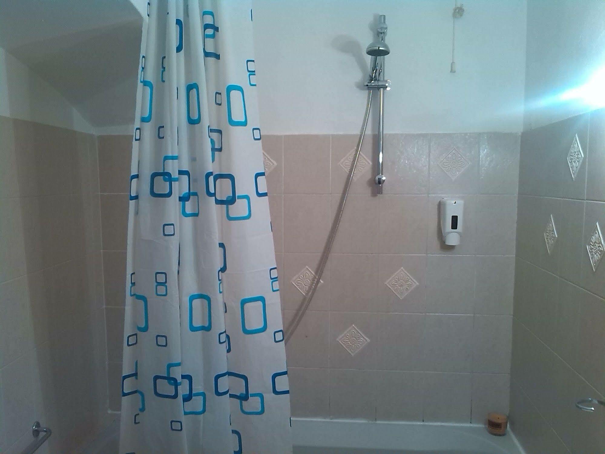 Uptown B'N'B Hotel Бергамо Екстериор снимка