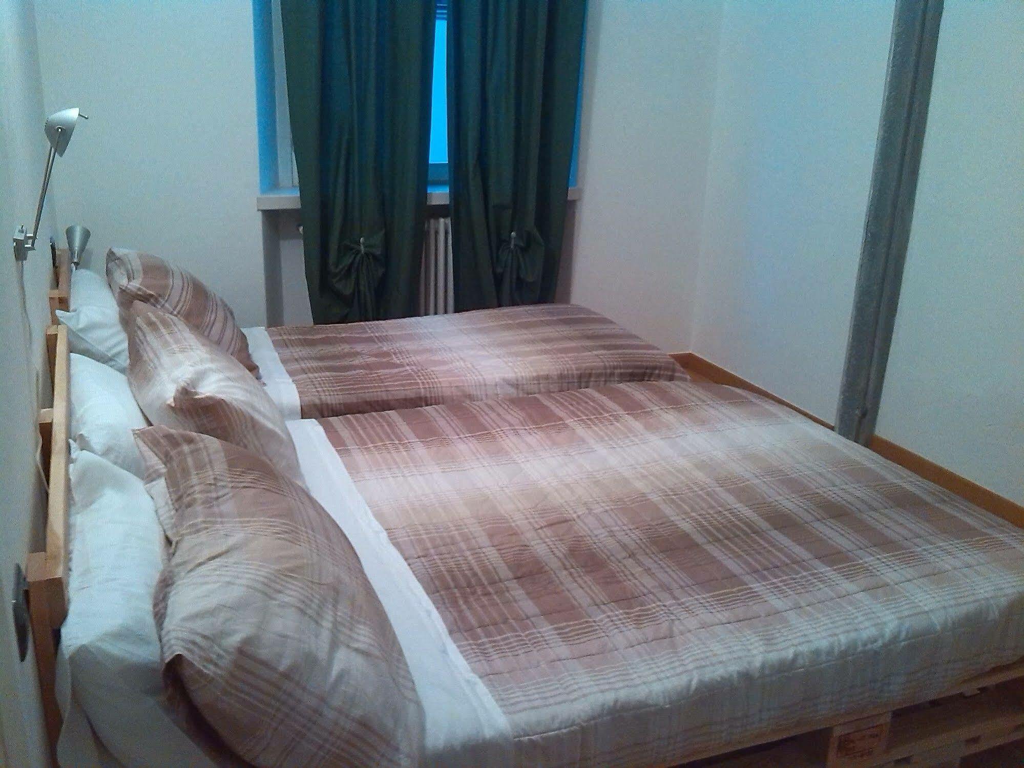 Uptown B'N'B Hotel Бергамо Екстериор снимка