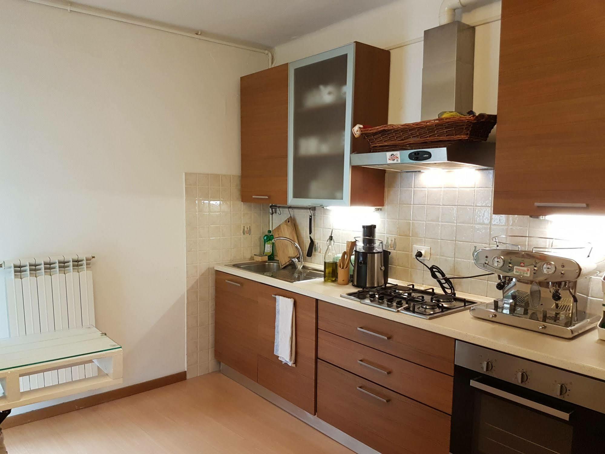 Uptown B'N'B Hotel Бергамо Екстериор снимка